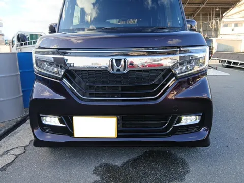 Honda N-BOX Custom