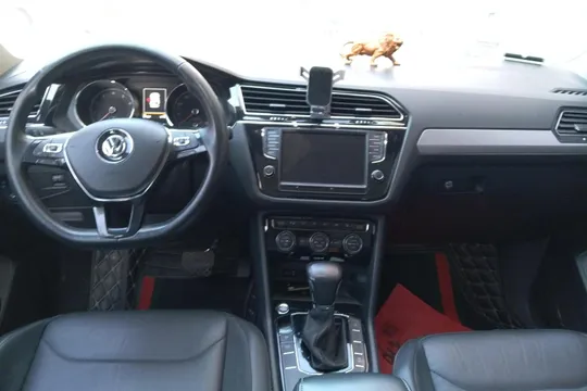 Volkswagen Tiguan L