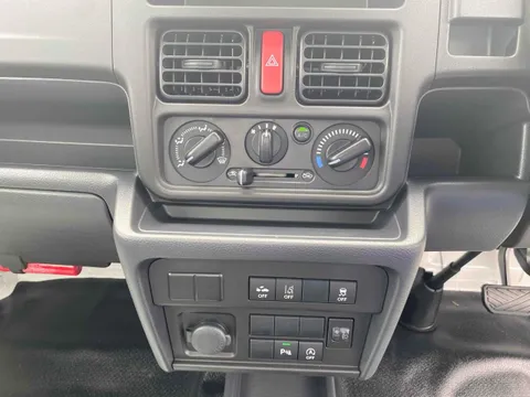 Nissan Clipper Truck