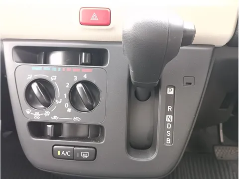 Daihatsu Mira Tocot