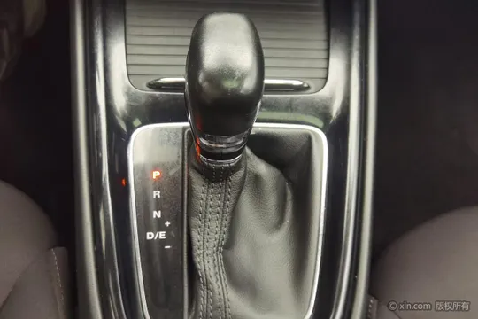 Roewe i5