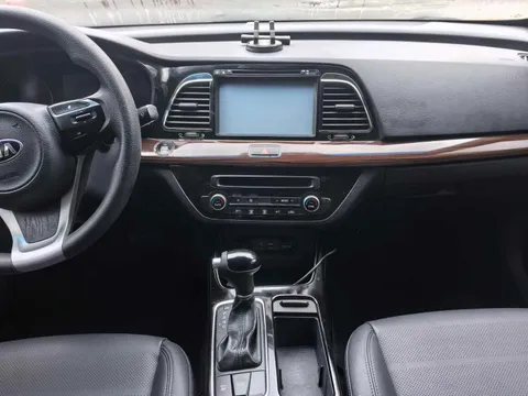 Kia K4