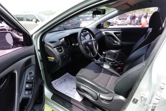 Hyundai Elantra (Avante)