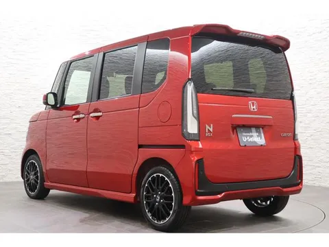 Honda N-BOX Custom