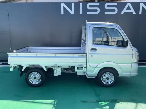 Nissan Clipper Truck