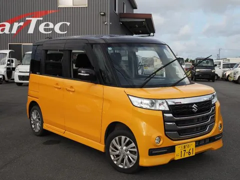 Suzuki Spacia Custom Z