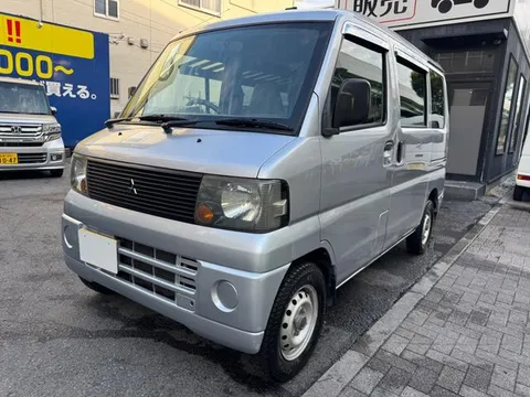 Mitsubishi Minicab Van