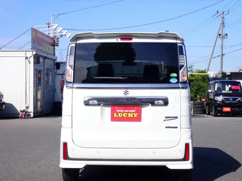Suzuki Spacia Custom