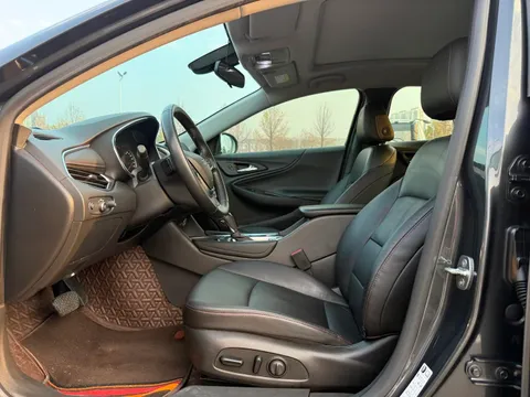 Chevrolet Malibu XL