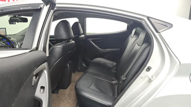 Hyundai Elantra (Avante)