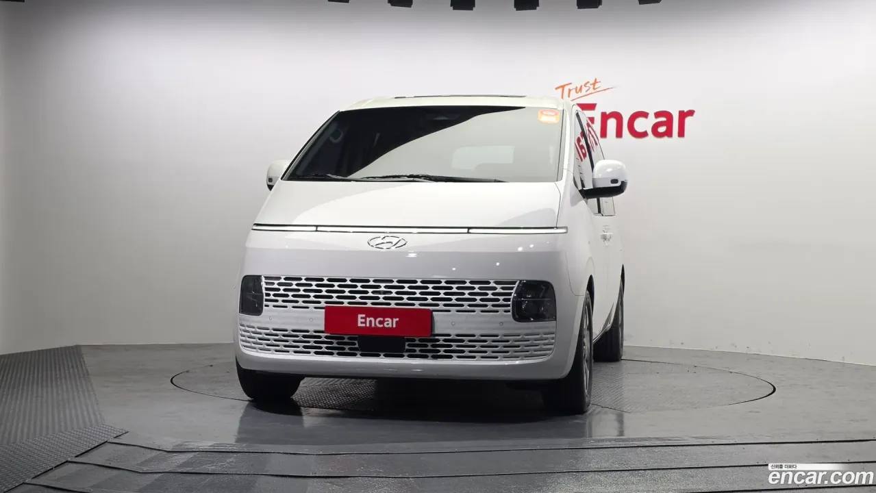 Hyundai Staria