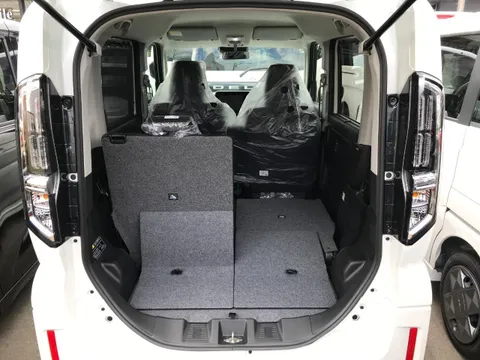 Suzuki Spacia Custom