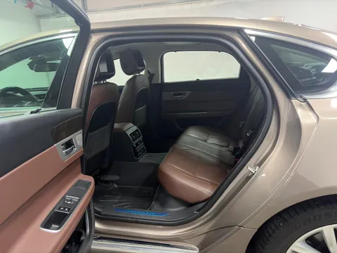 Jaguar XFL