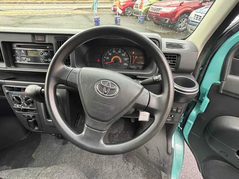 Toyota Pixis Van
