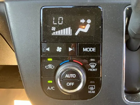 Daihatsu Mira Tocot