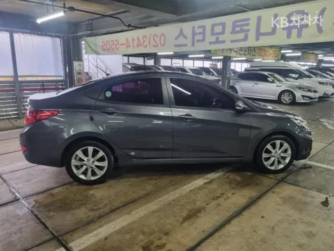 Hyundai Accent