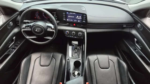 Hyundai Elantra (Avante)