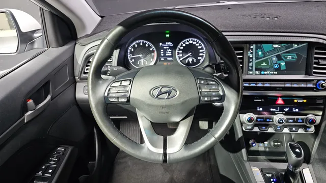 Hyundai Elantra (Avante)