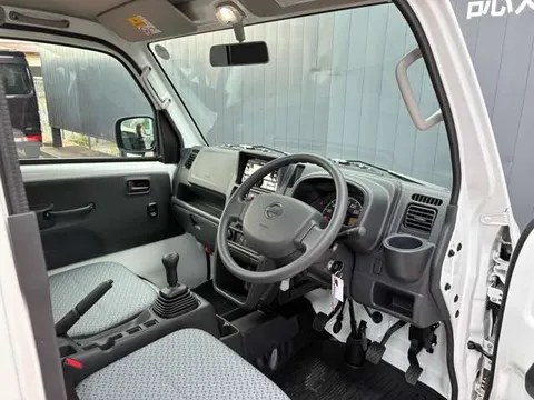 Nissan Clipper Truck