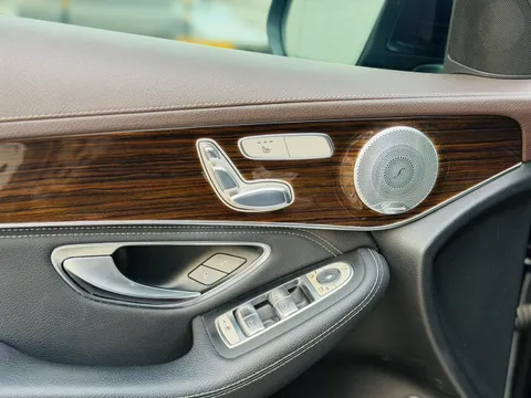 Mercedes-Benz Mercedes-Benz GLC