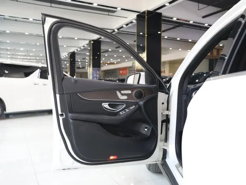 Mercedes-Benz Mercedes-Benz GLC