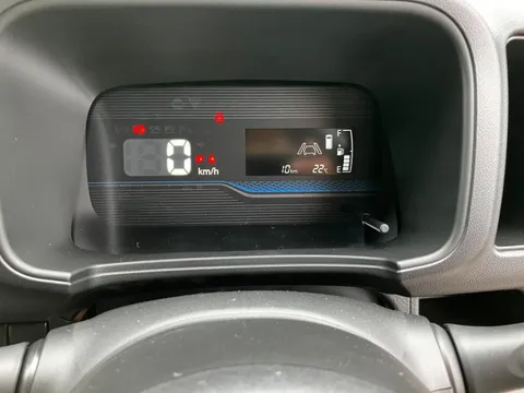 Nissan Clipper Van