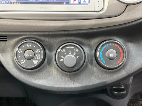 Toyota Yaris (Vitz)