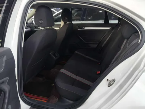 Volkswagen Lamando
