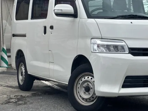 Toyota TownAce Van