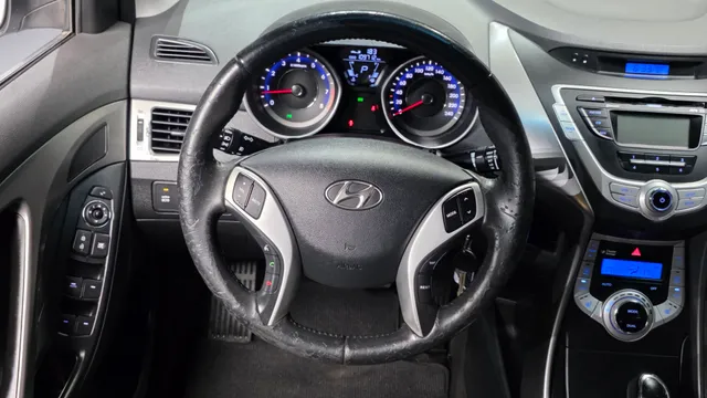 Hyundai Elantra (Avante)