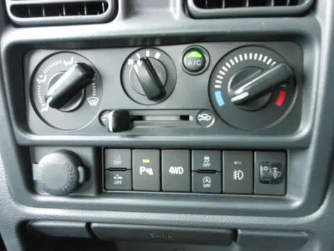 Nissan Clipper Truck