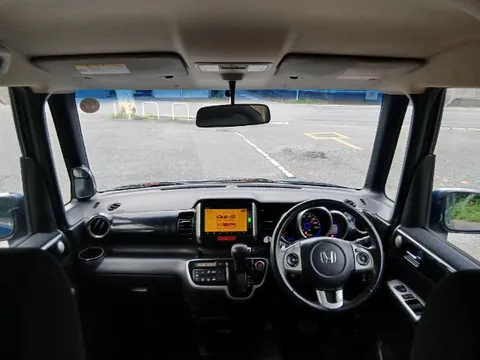 Honda N-BOX Custom