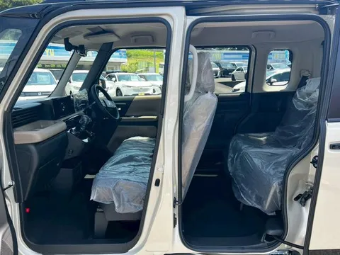 Mitsubishi Delica Mini