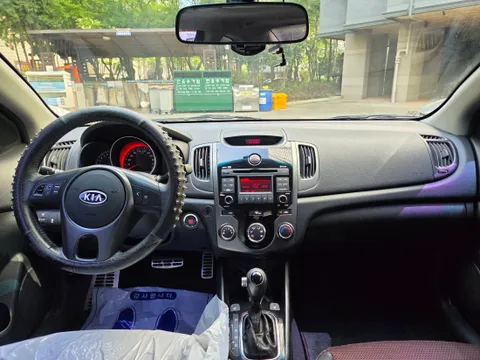 Kia Cerato (Forte)