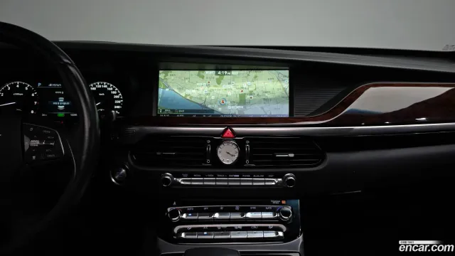 Genesis G90 (EQ900)