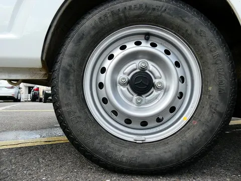 Mazda Scrum Truck