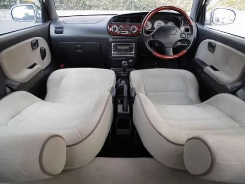 Daihatsu Mira Gino