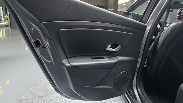 Renault SM3