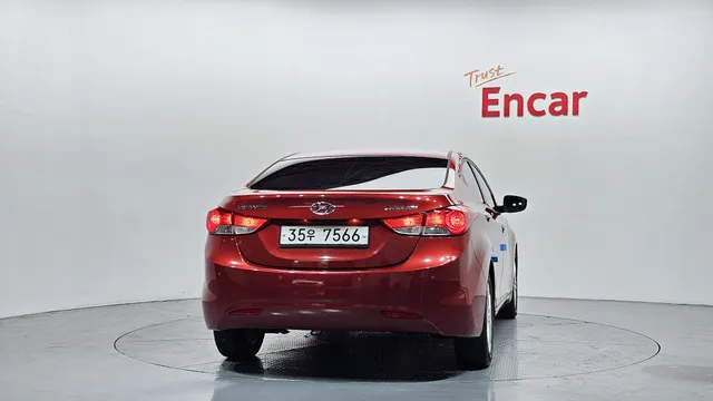 Hyundai Elantra (Avante)