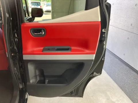 Honda N-BOX Slash