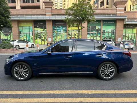 Infiniti Q50L