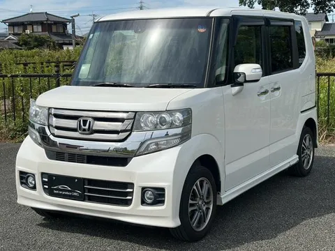 Honda N-BOX Custom
