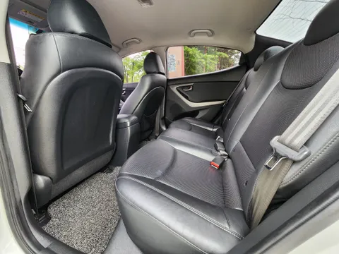 Hyundai Elantra (Avante)