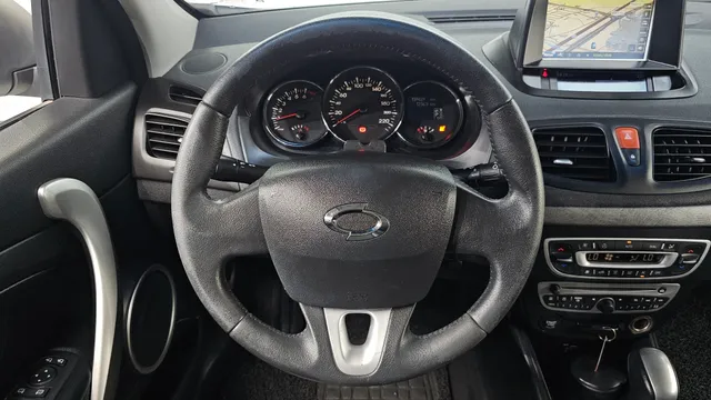 Renault SM3