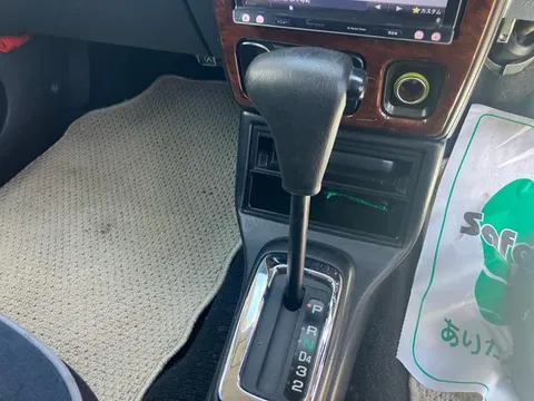 Daihatsu Mira Gino 1000