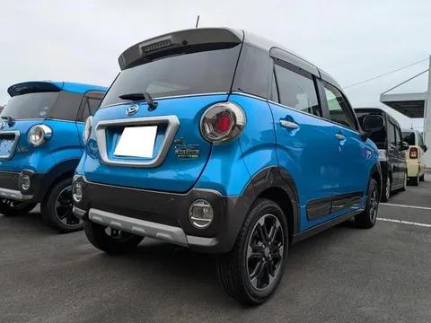 Daihatsu Cast