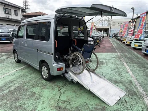 Daihatsu Atrai Wagon