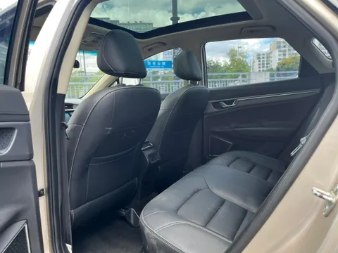 Geely Emgrand GS
