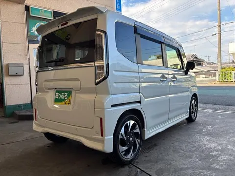 Suzuki Spacia Custom
