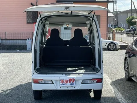 Daihatsu Hijet Cargo